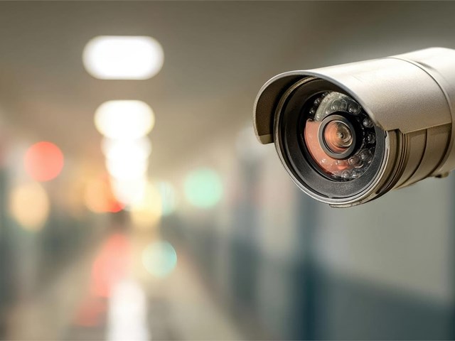 4 razones para instalar cámaras de seguridad en comunidades de vecinos